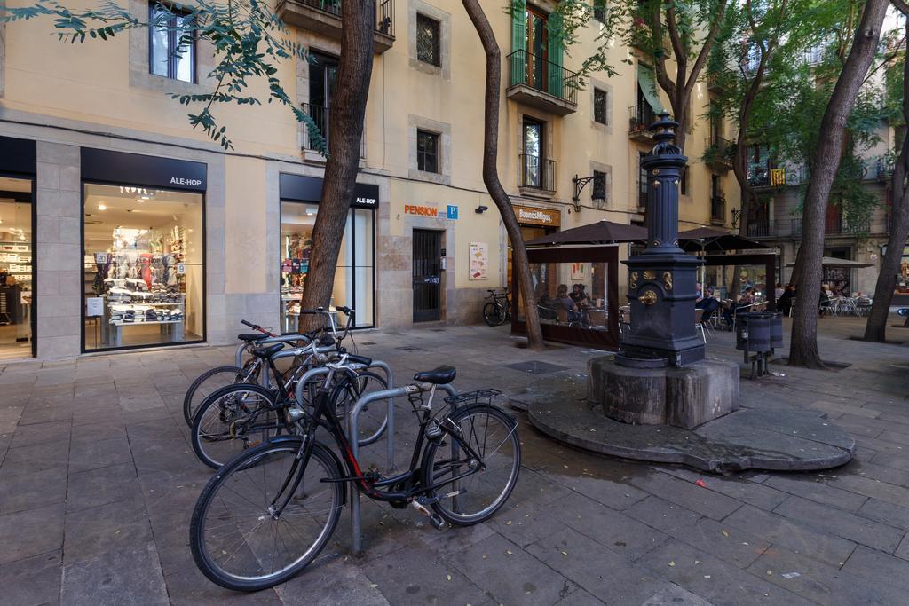 Pension Teruel Barcelona Exterior photo