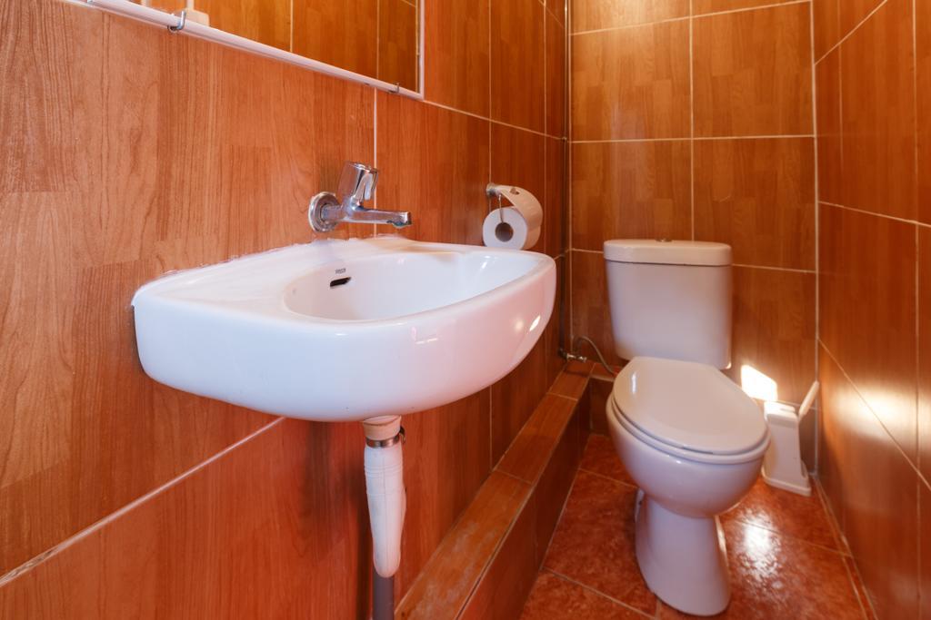 Pension Teruel Barcelona Exterior photo