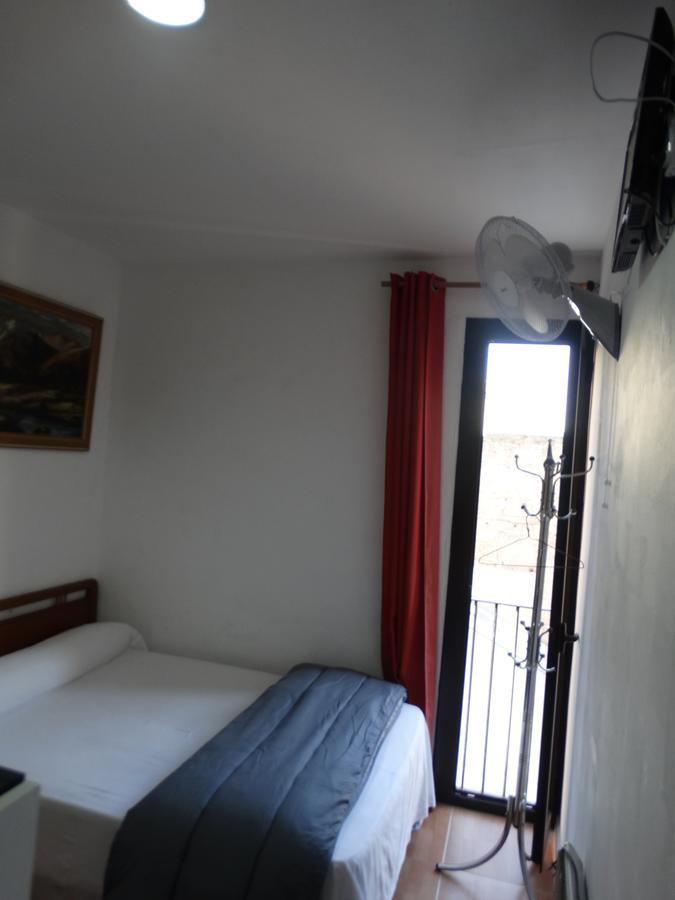 Pension Teruel Barcelona Exterior photo